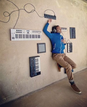 Jonathan Soucasse - Piano Solo Electro " Duo Avec Moi-Même " 