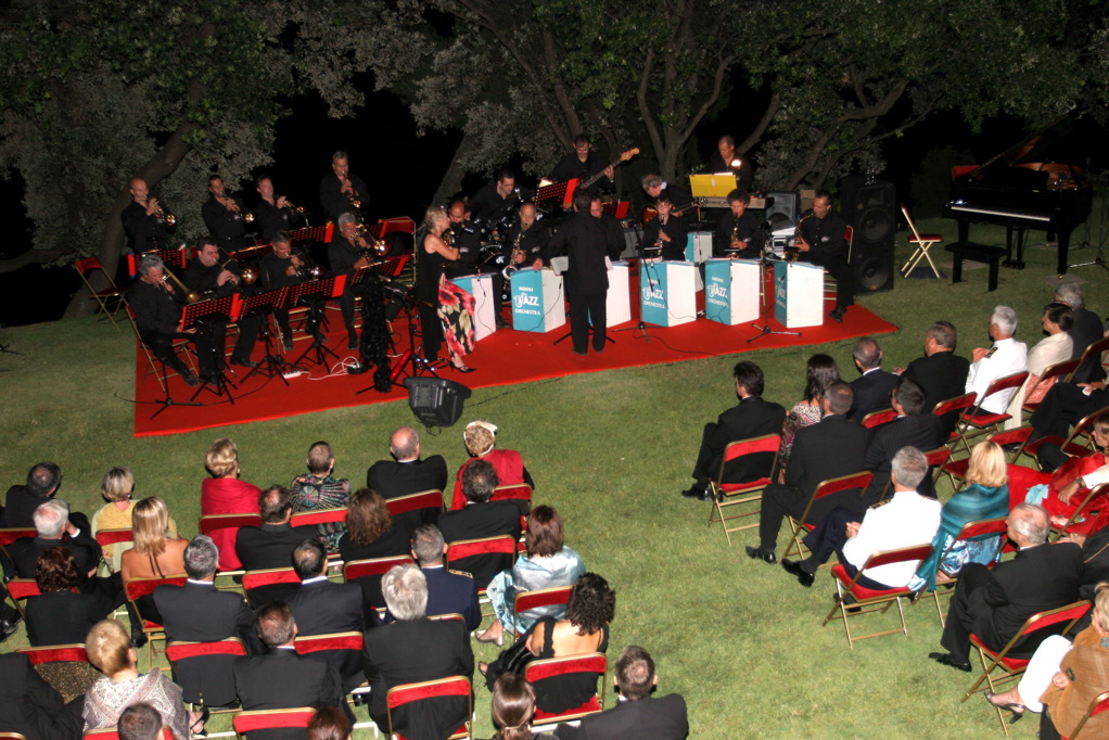 Middle Jazz Orchestra - Big Band